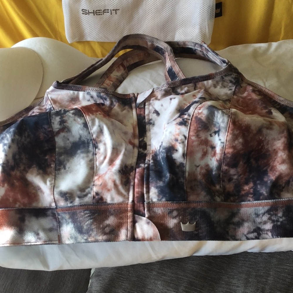 SheFit sports bra